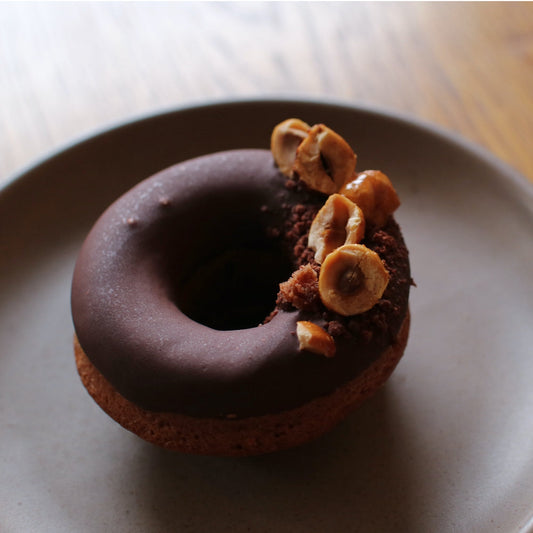 しっとりふっくら。食感が楽しい「チョコレートドーナツ」